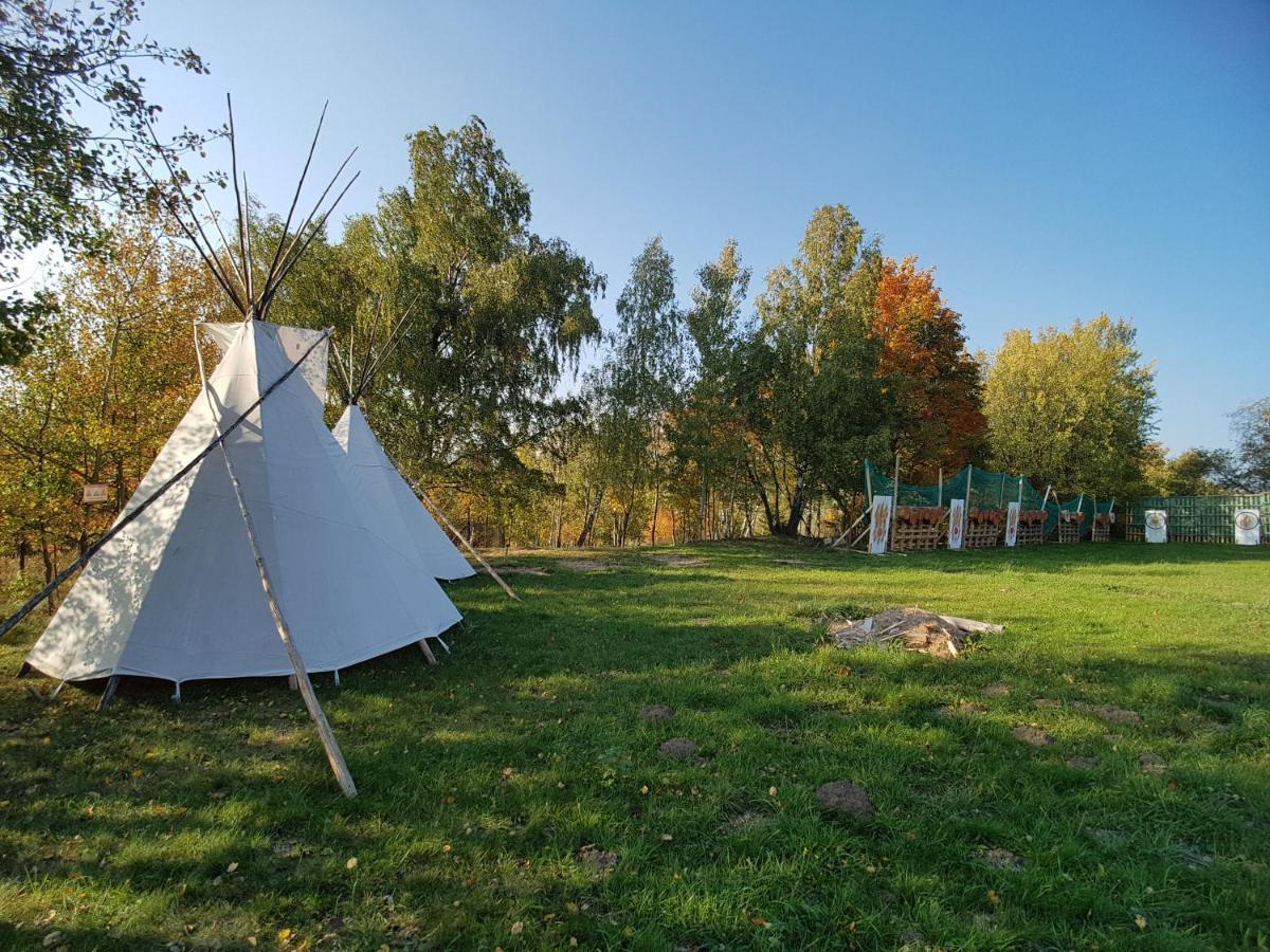 Pensiony A Ubytovani V Kempu Indiana Edrovice Exterior foto